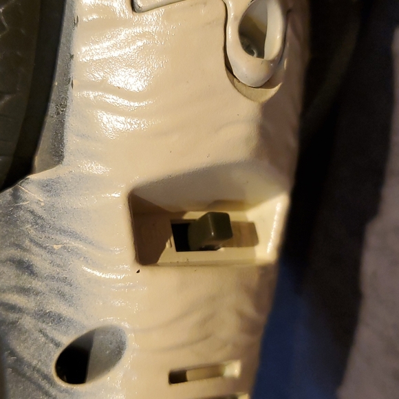 Zuru Dinosaur Chomping and Walking  Action Figure - Picture 8 of 11